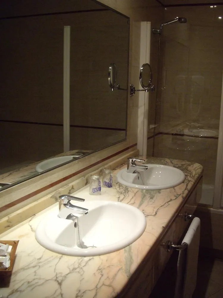 Hotel Manolo Mayo Los Palacios Y Villafranca